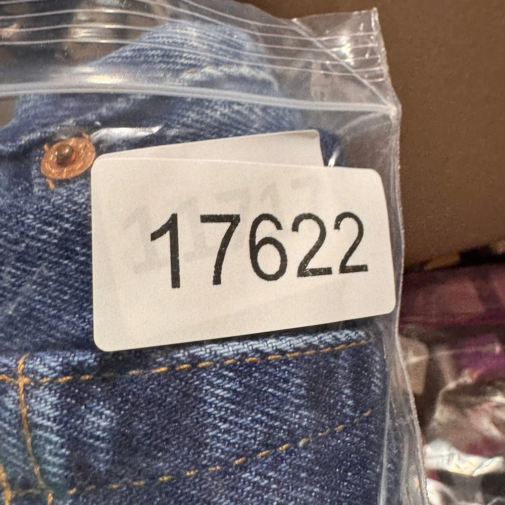 Vintage Levis Jeans Mens 42x32 505 Straight Leg 100% Cotton‎ Denim Y2K Mexico